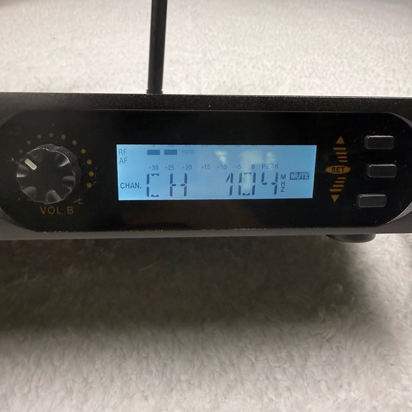 KDS UHF838-G4 Karaoke Digital System Professional Wireless Microphone Receiver - Picture 3 of 8